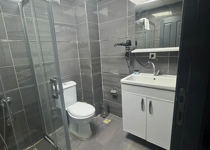 Diva Karsiyaka Hotell *